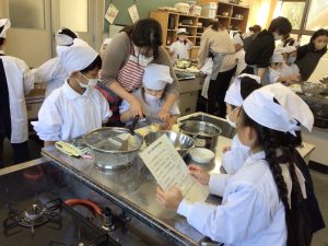 スイートポテト作りをしました