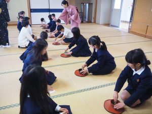 茶道体験活動をしました