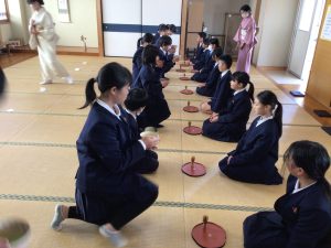 茶道体験活動を行いました
