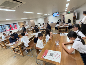 6年生 「学びの実験室 ヤンマーラボ」に行きました